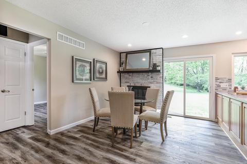 1005 Shadowoak Dr, Ballwin, MO 63021 photo 6