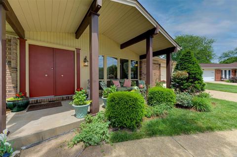 2 Sunnyridge Ct, Ellisville, MO 63011 photo 3
