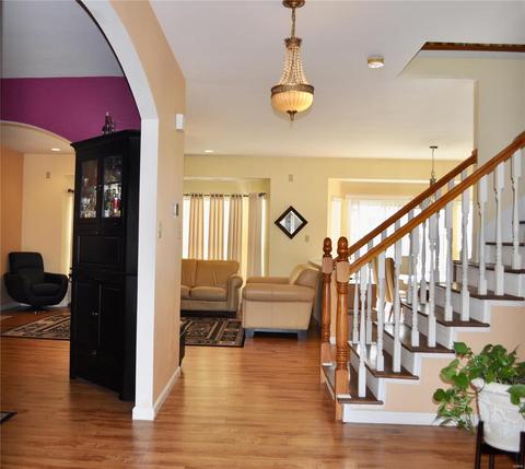 506 Brook Mdw, Ballwin, MO 63021 photo 3