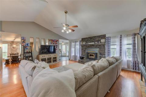 896 Hardcastle, O'fallon, MO 63366 photo 4