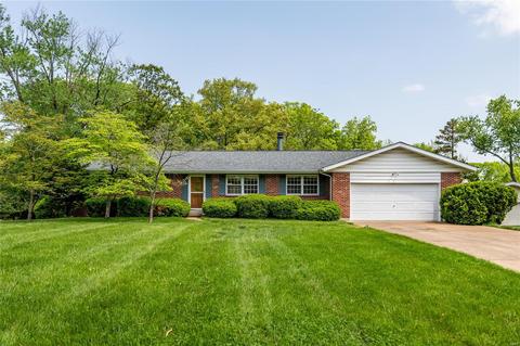 1207 Marsh Ave, Ellisville, MO 63011 photo 2