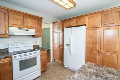 1062 Columbard Dr, Ballwin, MO 63021 photo 13