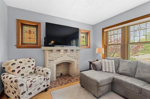 5733 Gresham Ave, Saint Louis, MO 63109 photo 11