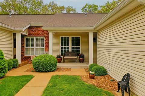 552 Oak Ridge Trails Ct, Ballwin, MO 63021 photo 2
