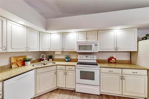 552 Oak Ridge Trails Ct, Ballwin, MO 63021 photo 18