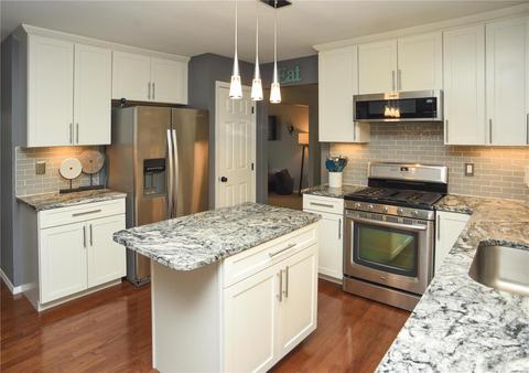 112 Royallmanor Ln, O'fallon, MO 63368 photo 4