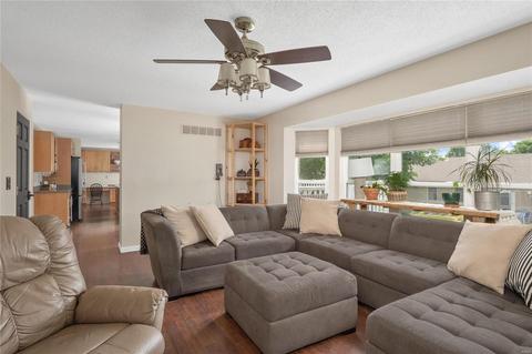 268 Royalltrail Ln, O'fallon, MO 63368 photo 2