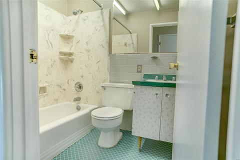 1205 Foxview Ter, Ballwin, MO 63011 photo 17