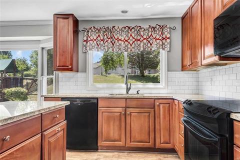 1842 Dougherty Ter, Ballwin, MO 63021 photo 6