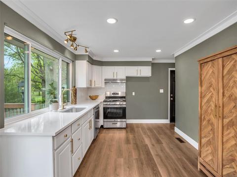648 Twigwood, Ballwin, MO 63021 photo 8