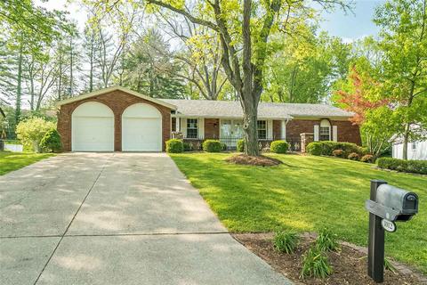 1012 Bedford Ln, Ballwin, MO 63011 photo 1