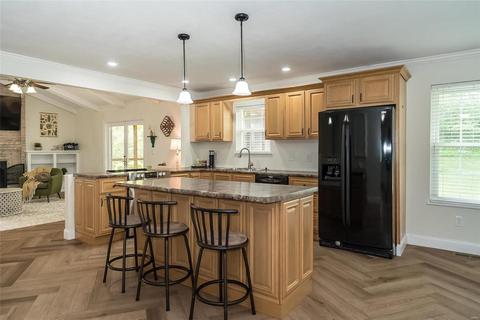 1012 Bedford Ln, Ballwin, MO 63011 photo 8