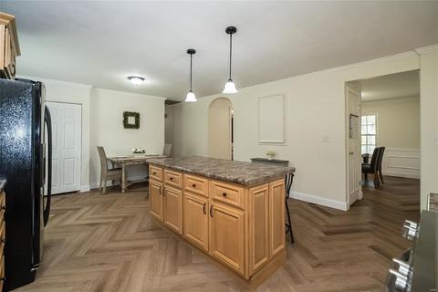 1012 Bedford Ln, Ballwin, MO 63011 photo 10