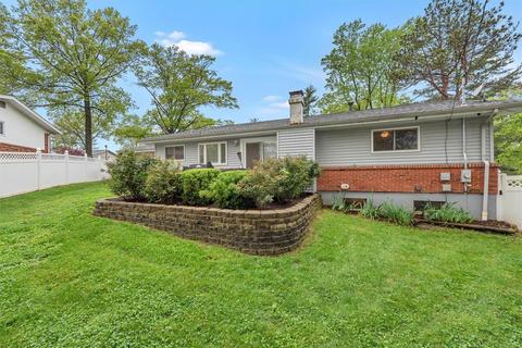 254 White Tree Ln, Ballwin, MO 63011 photo 4