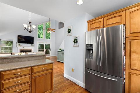 871 Ginger Wood, Ballwin, MO 63021 photo 14