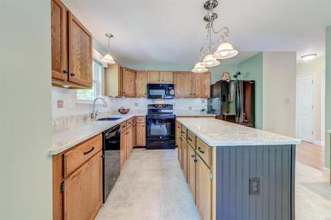 1237 Oak Borough Dr, Ballwin, MO 63021 photo 17