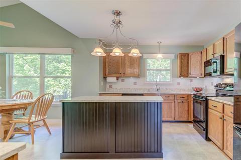 1237 Oak Borough Dr, Ballwin, MO 63021 photo 19