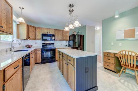1237 Oak Borough Dr, Ballwin, MO 63021 photo 16
