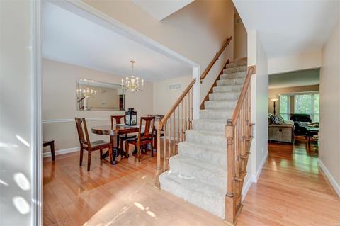 1237 Oak Borough Dr, Ballwin, MO 63021 photo 9