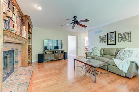 1237 Oak Borough Dr, Ballwin, MO 63021 photo 29