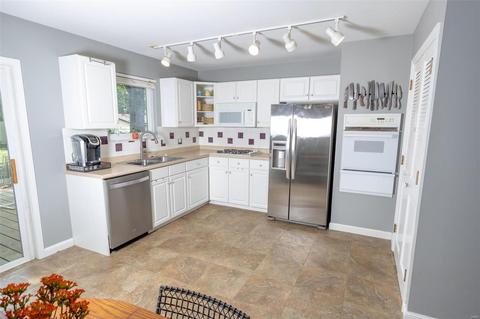 1202 Dorne Dr, Manchester, MO 63021 photo 7