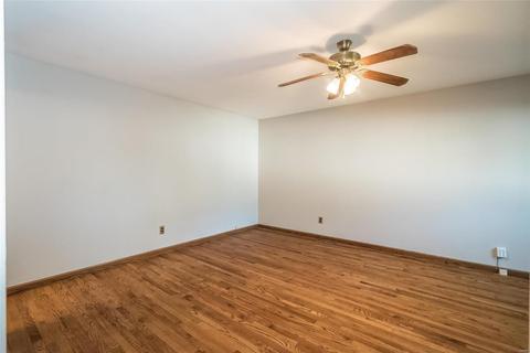 360 Novara Dr, Ballwin, MO 63021 photo 24