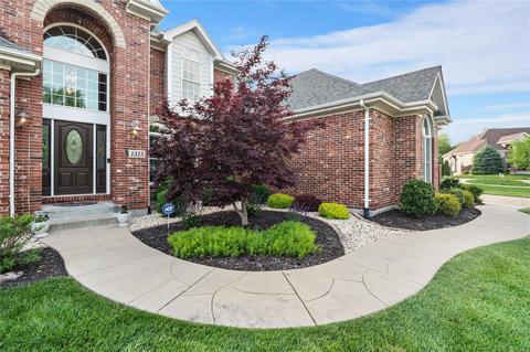 1315 Eaglewinds Ct, Chesterfield, MO 63005 photo 2