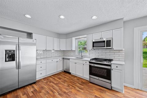 444 Bush Dr, Ballwin, MO 63021 photo 5