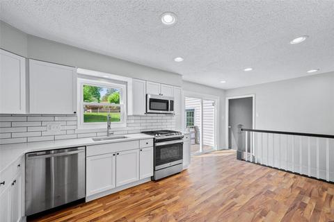 444 Bush Dr, Ballwin, MO 63021 photo 7
