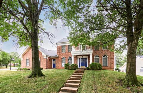 801 Henry Manor Ct, Manchester, MO 63011 photo 1