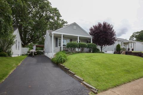 9630 Echo Ln, Saint Louis, MO 63114 photo 4
