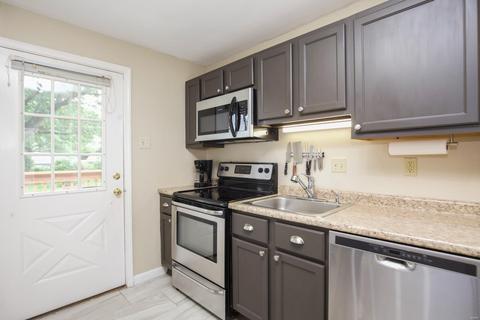 9630 Echo Ln, Saint Louis, MO 63114 photo 13