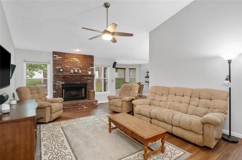 47 W Oak Hill Dr, Ellisville, MO 63021 photo 5