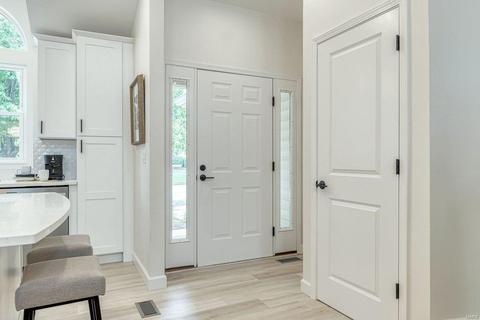 1314 Stone Run Dr, Ballwin, MO 63021 photo 4