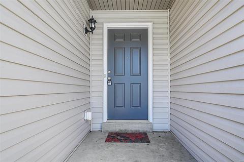 404 Wild Oak Dr, O'fallon, MO 63368 photo 3