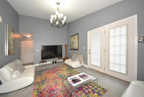 100 Towne Square Ct #J, Eureka, MO 63025 photo 2