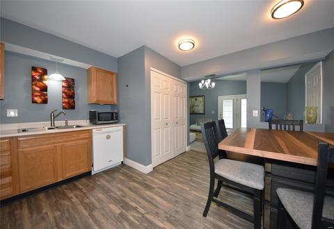 100 Towne Square Ct #J, Eureka, MO 63025 photo 10