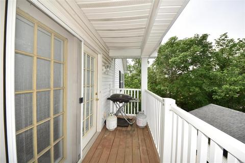 100 Towne Square Ct #J, Eureka, MO 63025 photo 5