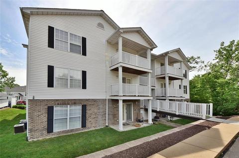 100 Towne Square Ct #J, Eureka, MO 63025 photo 1