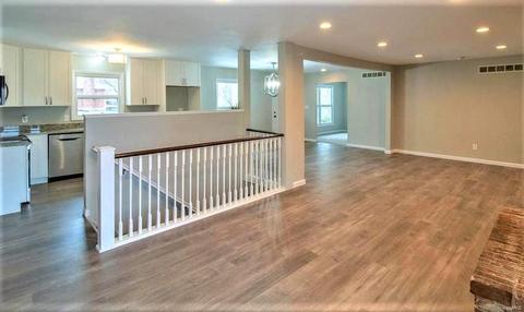 1080 Sagebrush Trl, Ballwin, MO 63011 photo 3