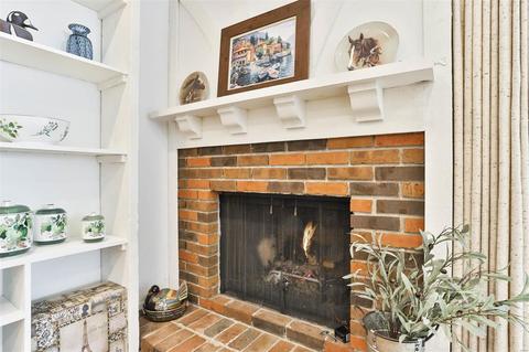 229 Valleyoak Ct, Ballwin, MO 63021 photo 17