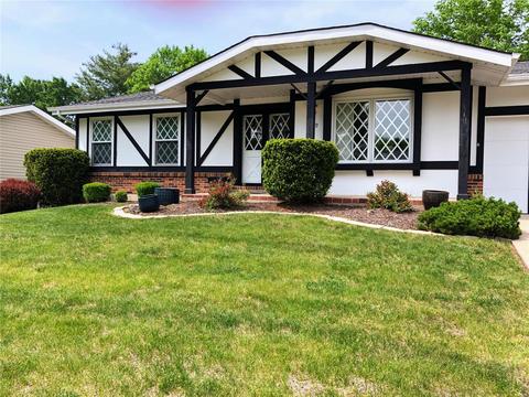 229 Valleyoak Ct, Ballwin, MO 63021 photo 1