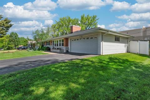 141 Romine Cir, Ballwin, MO 63011 photo 3