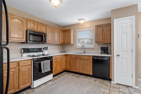 1452 Sunburst Dr, O'fallon, MO 63366 photo 5
