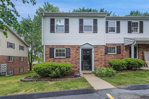 1412 Durango, Fenton, MO 63026 photo 2