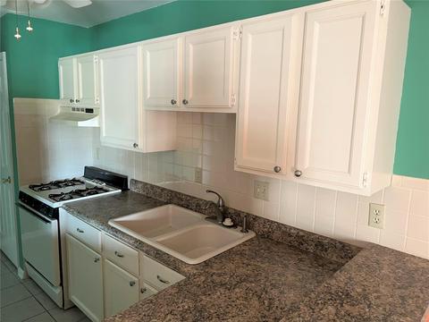 1348 Holgate #E2, Ballwin, MO 63021 photo 4