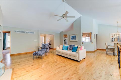 921 Kiefer Trails Dr, Ballwin, MO 63021 photo 9
