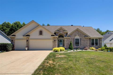 921 Kiefer Trails Dr, Ballwin, MO 63021 photo 1