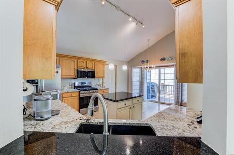 921 Kiefer Trails Dr, Ballwin, MO 63021 photo 10