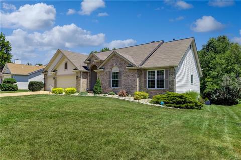 921 Kiefer Trails Dr, Ballwin, MO 63021 photo 2